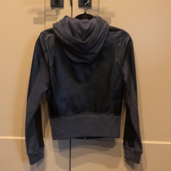 Leather and cashmere jacket - Picture 3 of 5